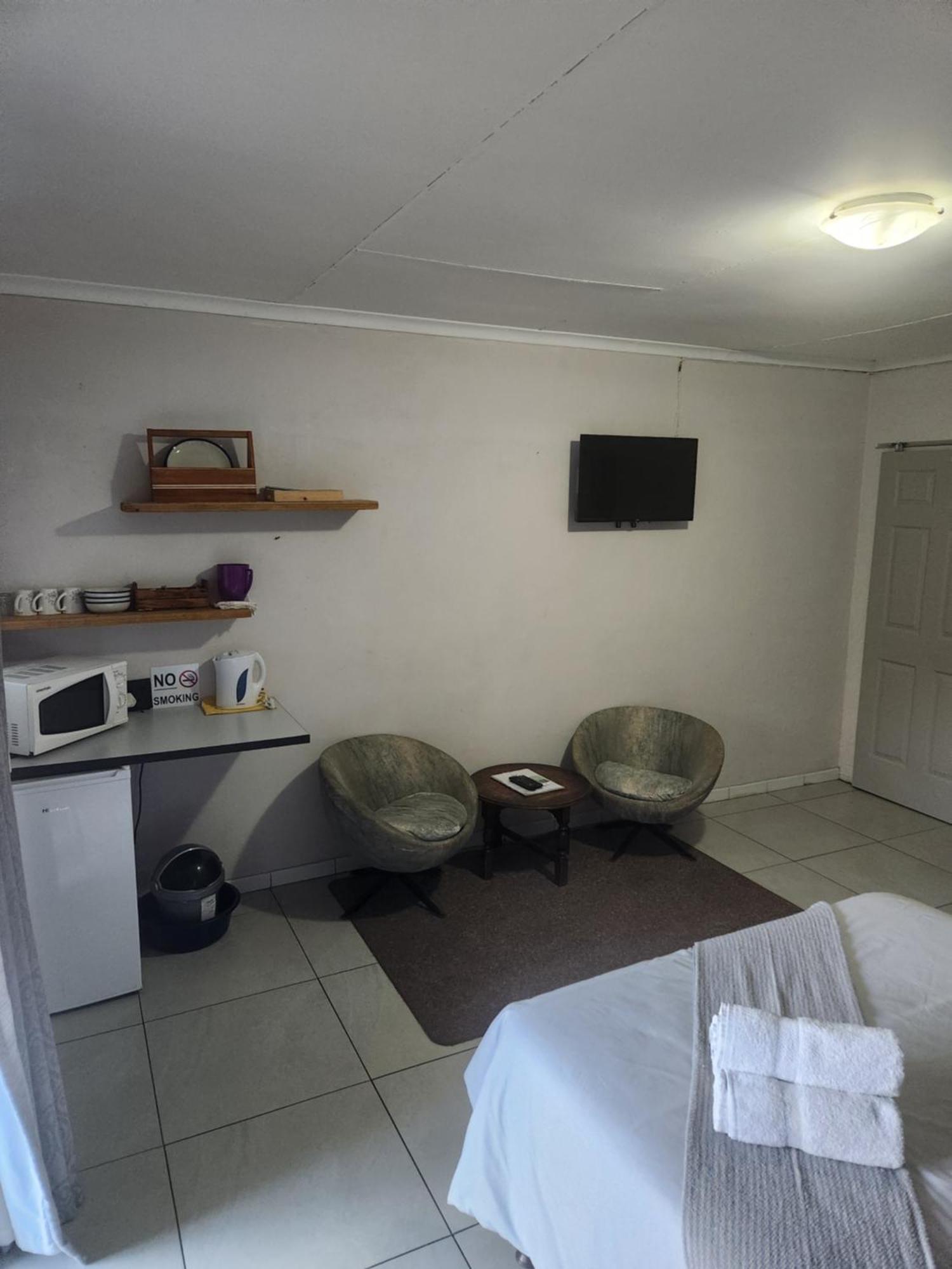 Mimosa Guesthouse Colesberg Buitenkant foto